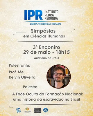Card oficial dos Simpósios em Ciências Humanas, em tom dourado, com foto do palestrante.
